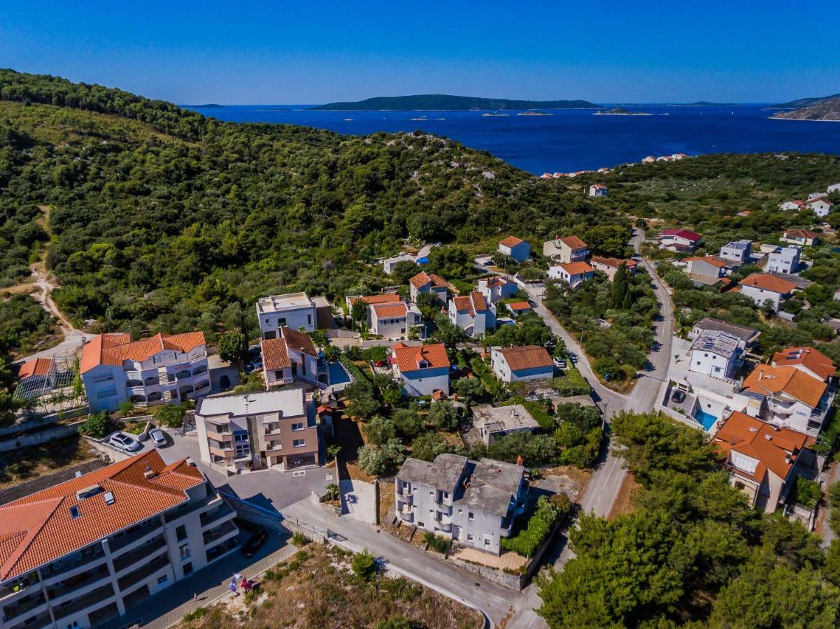 Apartments Mare Trogir Exterior foto