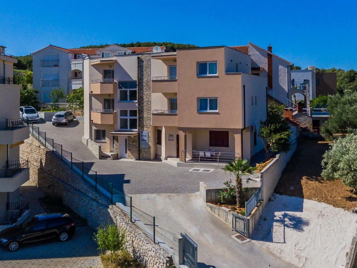 Apartments Mare Trogir Exterior foto