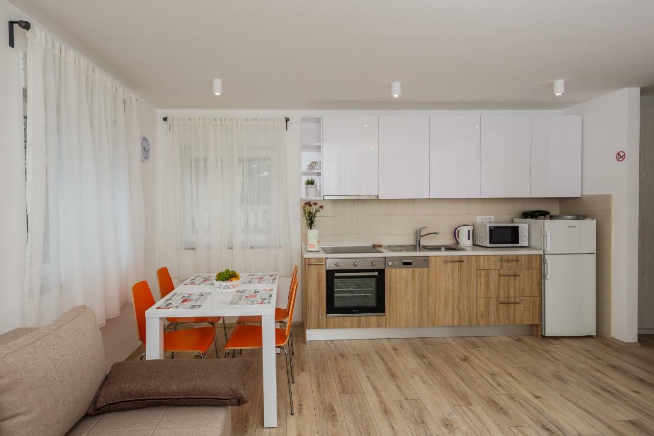 Apartments Mare Trogir Exterior foto