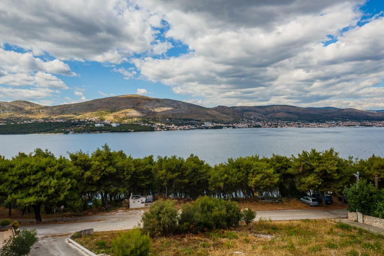 Apartments Mare Trogir Exterior foto