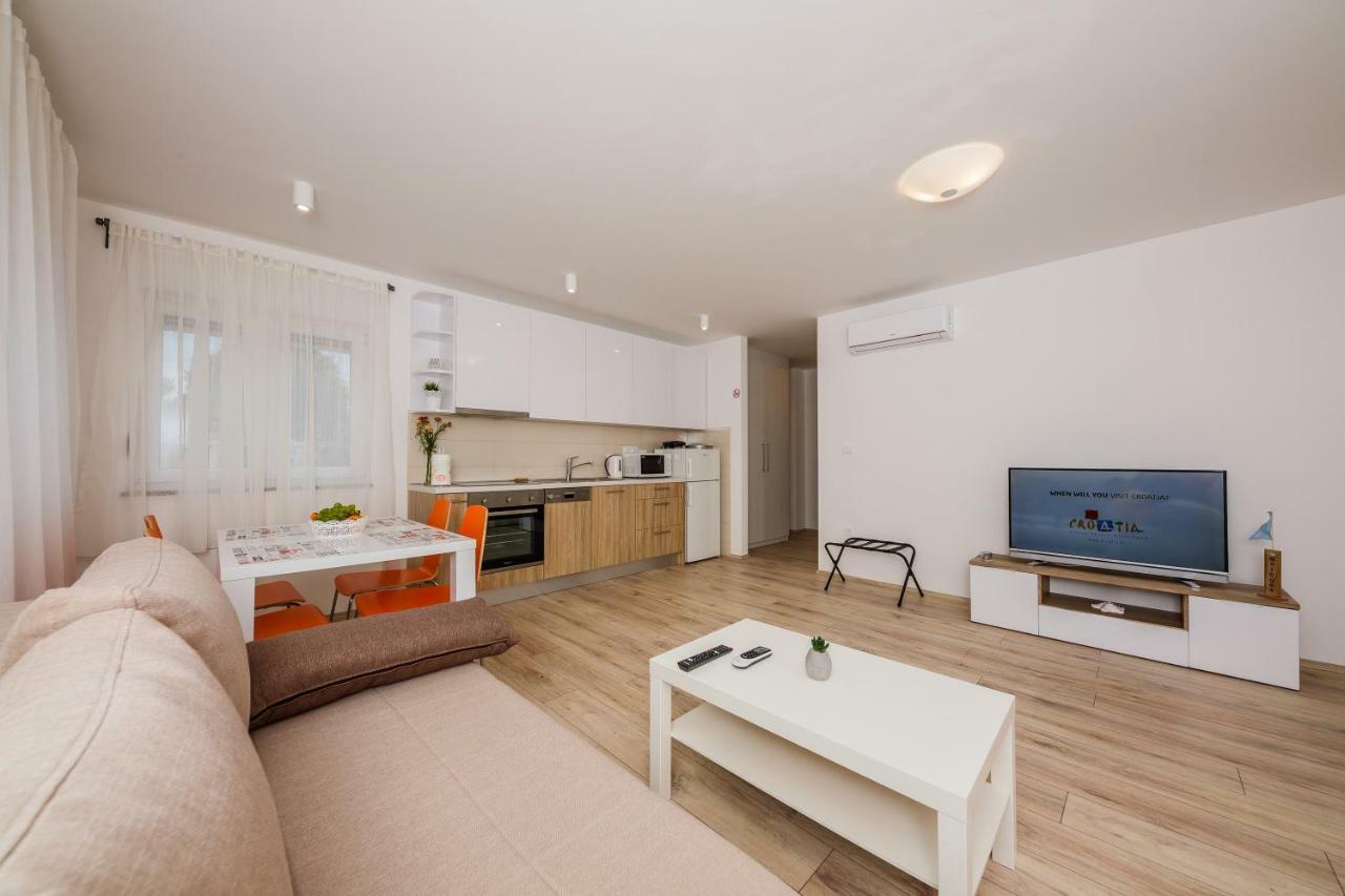 Apartments Mare Trogir Exterior foto