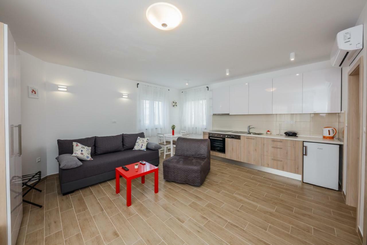 Apartments Mare Trogir Exterior foto